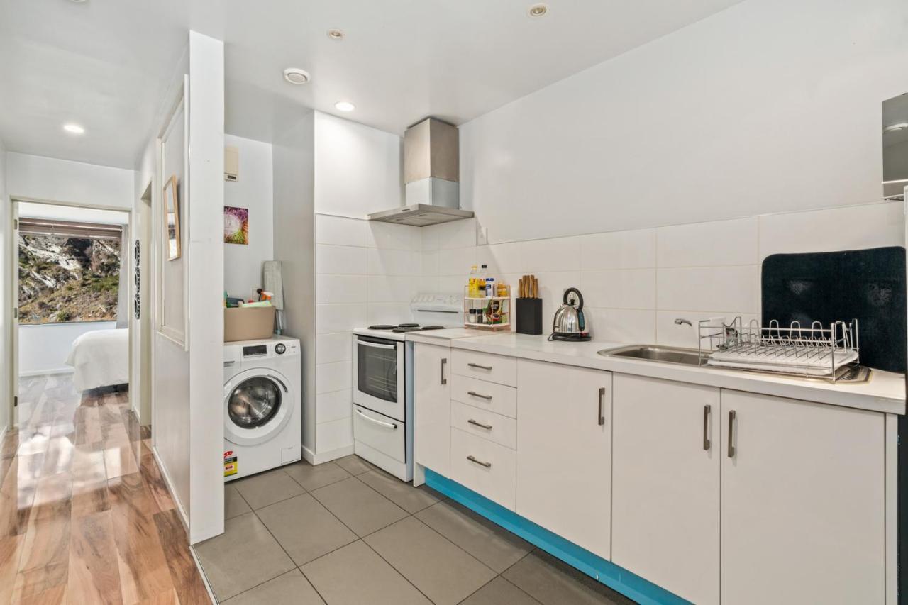 Snowy Peaks - Queenstown Holiday Apartment 외부 사진